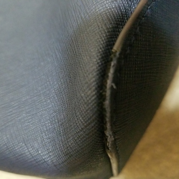 Michael kors large zip-up tote bag. - Picture 12 of 12